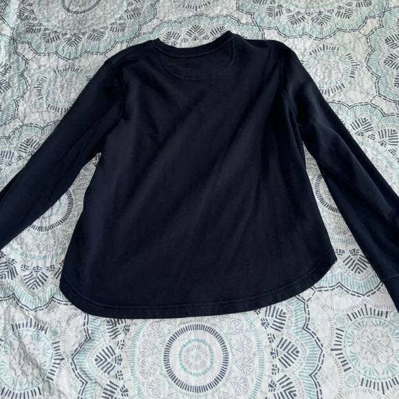 Women’s Pullover - Picture 2 of 3